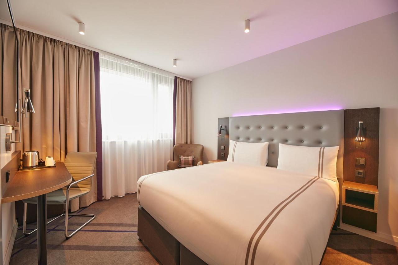 Premier Inn Karlsruhe City Am Wasserturm Екстериор снимка